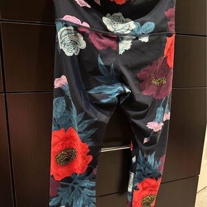 Floral Lorna Jane  Leggings - Black and Red